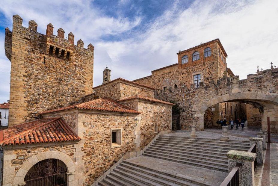 Apartamento La Almena 1 Junto A Plaza Mayor,2 Habitaciones, Parking Gratuito Caces 外观 照片